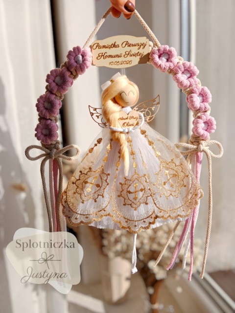 Anioł Stróż na Pierwszą Komunię Świętą róż, włosy słoneczny blond