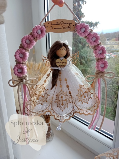 Anioł Stróż na Pierwszą Komunię Świętą róż, włosy jasny brąz