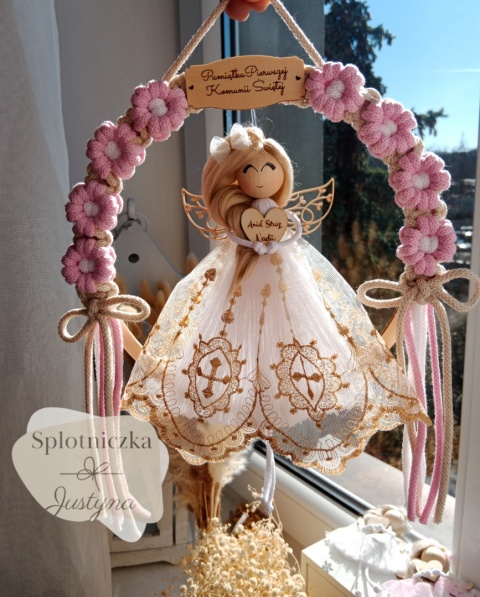 Anioł Stróż na Pierwszą Komunię Świętą róż, włosy jasny blond