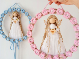 Anioł Stróż w wianku-pudrowy róż