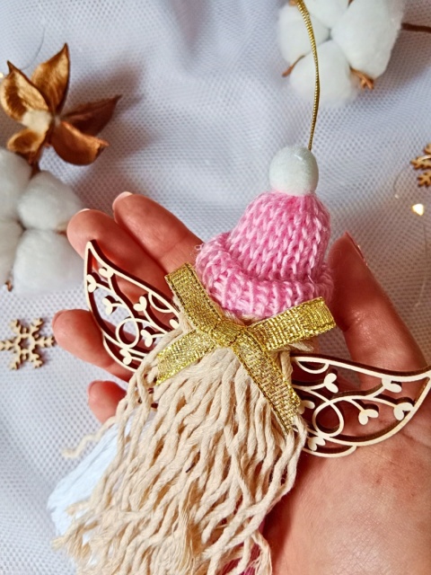 Anioł Wesołych Świąt róż