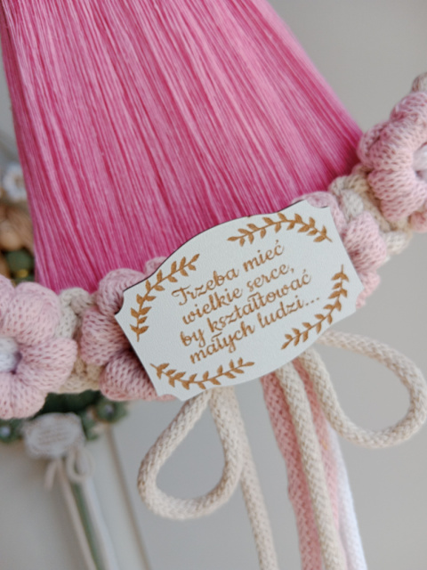 Anioł w wianku dla nauczyciela-pudrowy róż