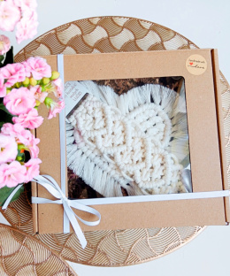 Box prezentowy dla nauczyciela, podkładka serce + zakładka beż