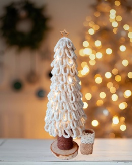 Choinka Beżowa ze złotą nitką, stojąca z LED