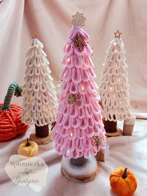 Choinka Pudrowy róż, stojąca z LED