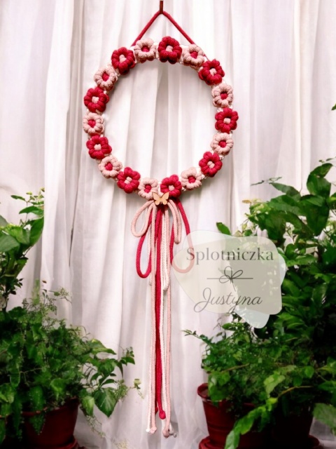 Wianek w kolorze czerwonym i pudrowym różu